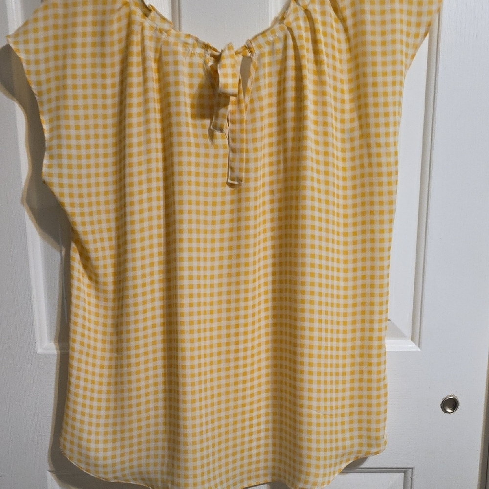 LC Lauren Conrad Smocked Cap Sleeve Blouse in Yellow and White - Picture 6 of 8